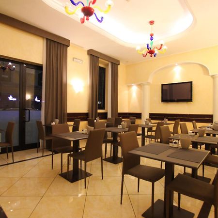 Mokinba Hotels Baviera Милан Экстерьер фото